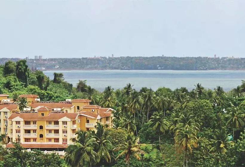 Sandalwood Hotel & Suites