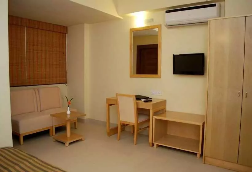 Sandalwood Hotel & Suites