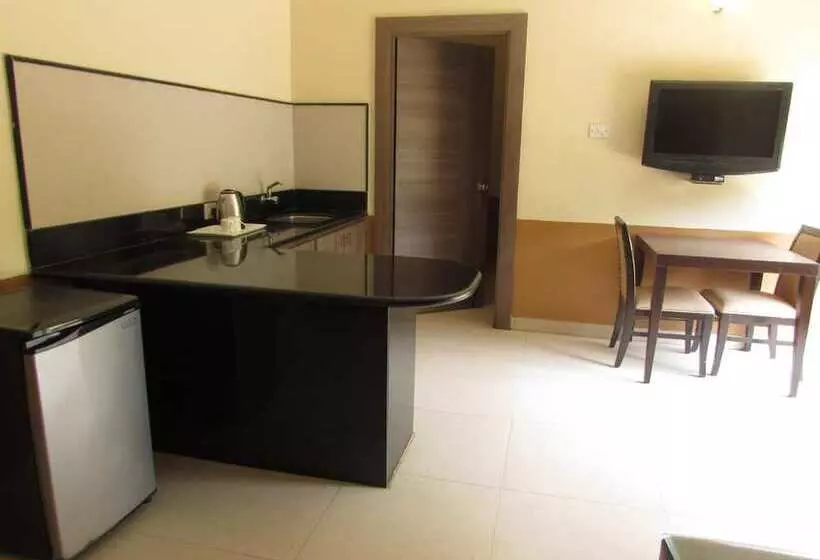 Sandalwood Hotel & Suites