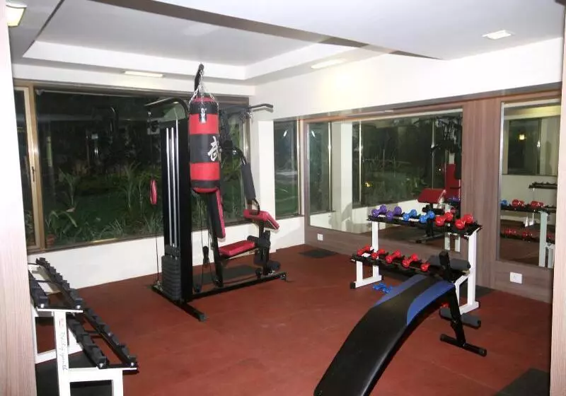 Sandalwood Hotel & Suites