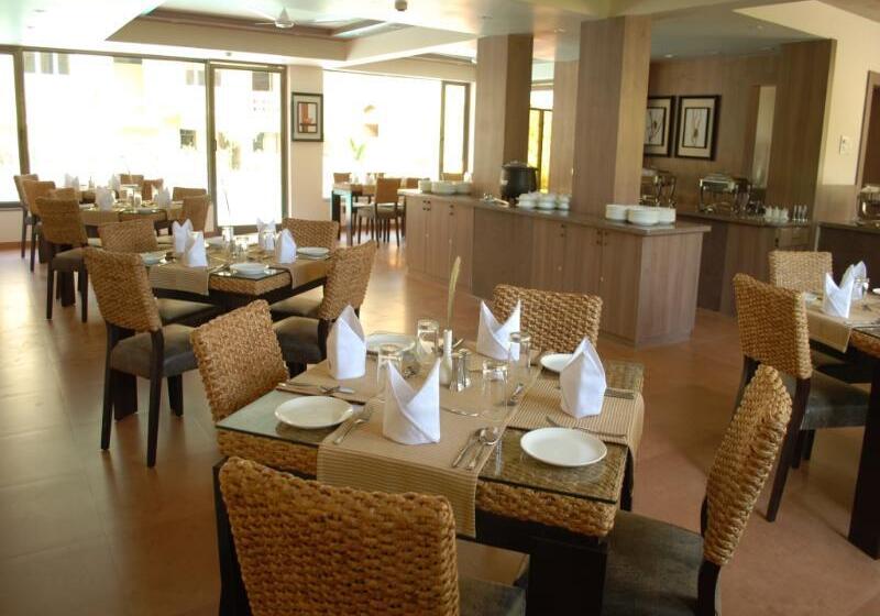 Sandalwood Hotel & Suites