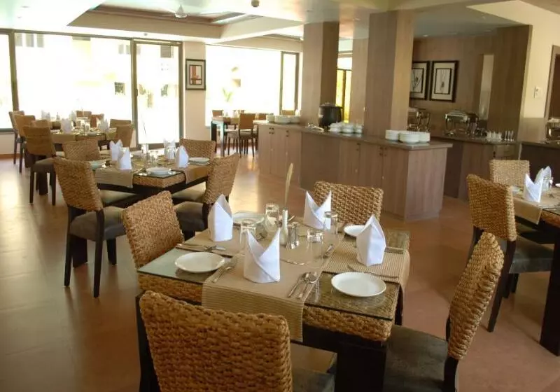 Sandalwood Hotel & Suites