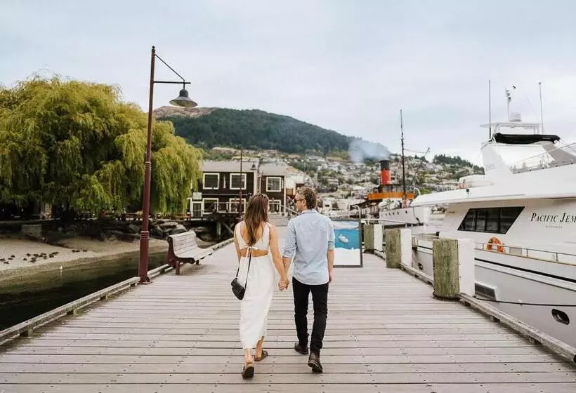 Hotelli The Waterfront