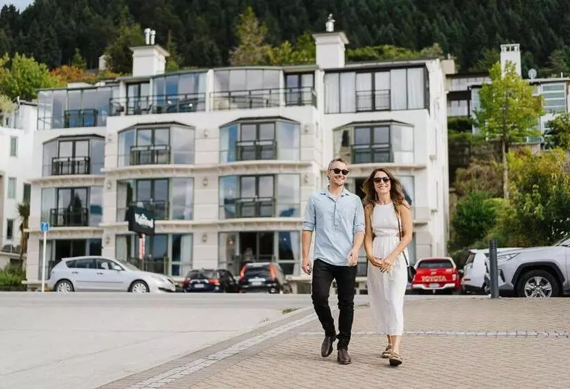 Hotelli The Waterfront