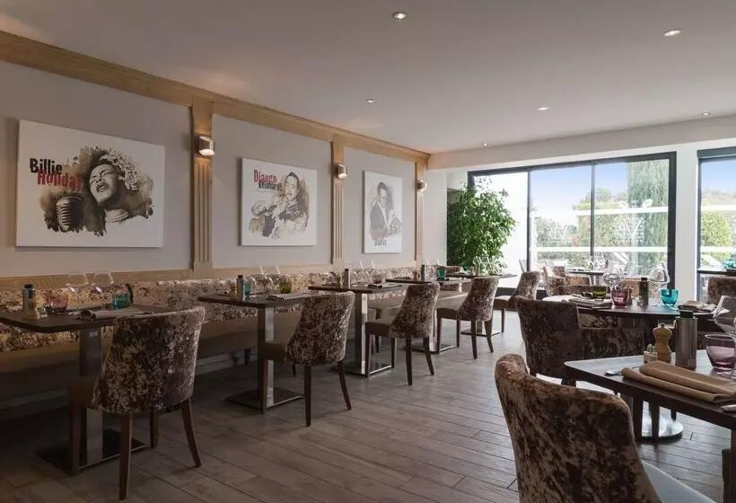 בית מלון כפרי Val Baussenc, The Originals Relais