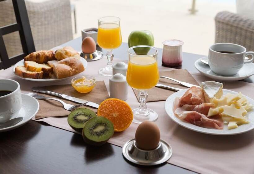 酒店 Val Baussenc, The Originals Relais