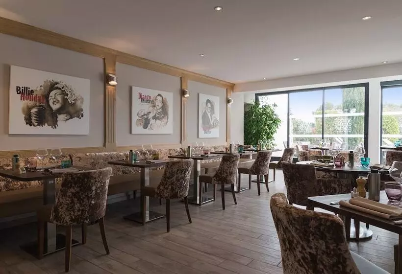 בית מלון כפרי Val Baussenc, The Originals Relais