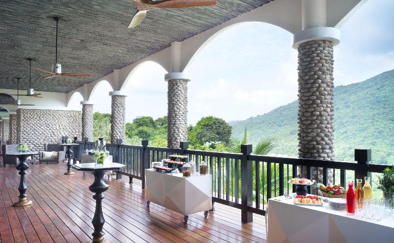 Intercontinental Danang Sun Peninsula Resort, An Ihg