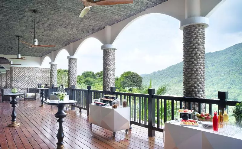 Intercontinental Danang Sun Peninsula Resort, An Ihg