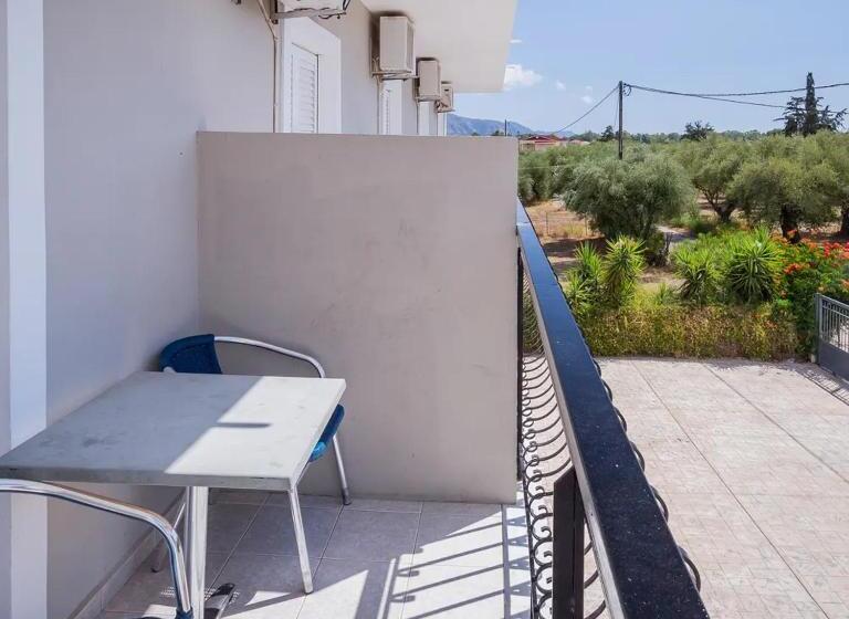 Perkes Hotel Complex