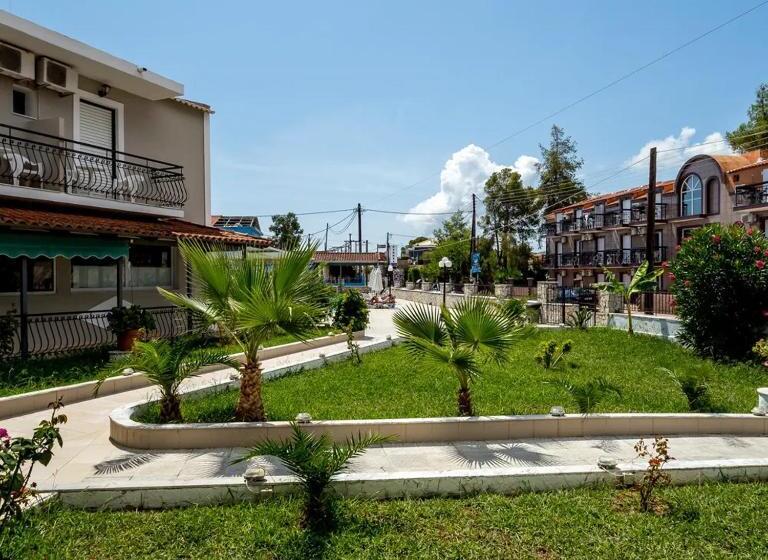 Perkes Hotel Complex