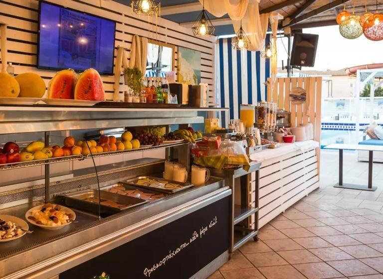 Perkes Hotel Complex