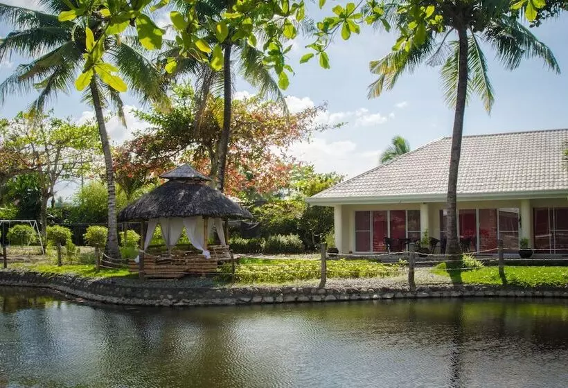 Almont Inland Resort