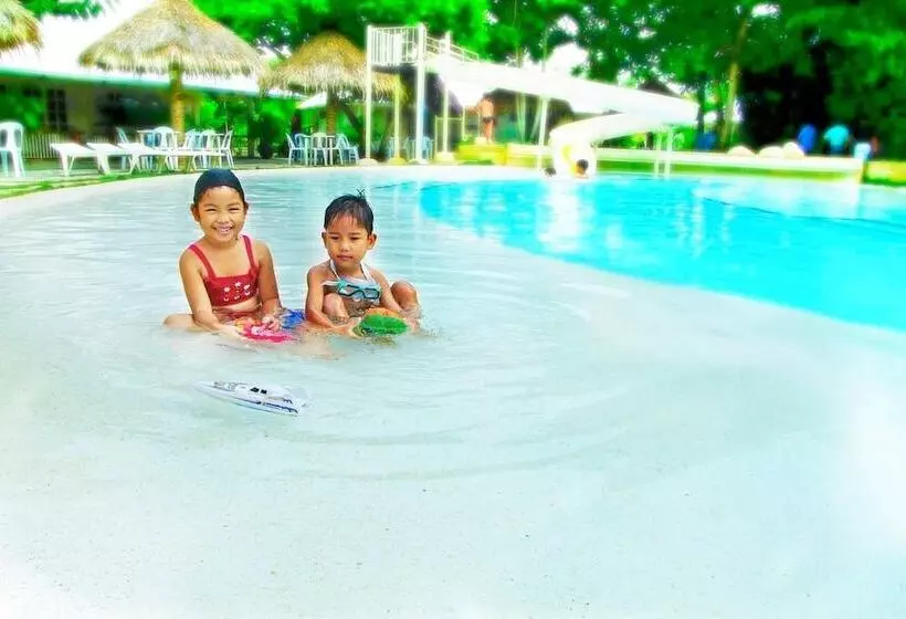 Almont Inland Resort