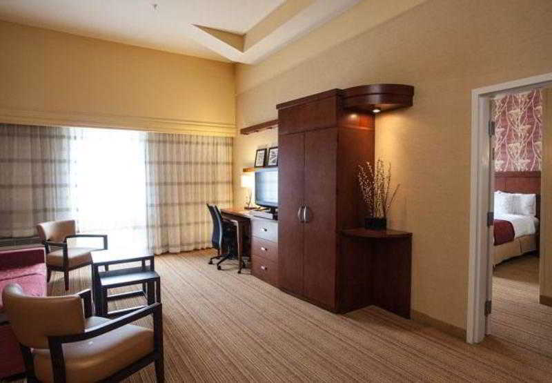 Courtyard By Marriott York