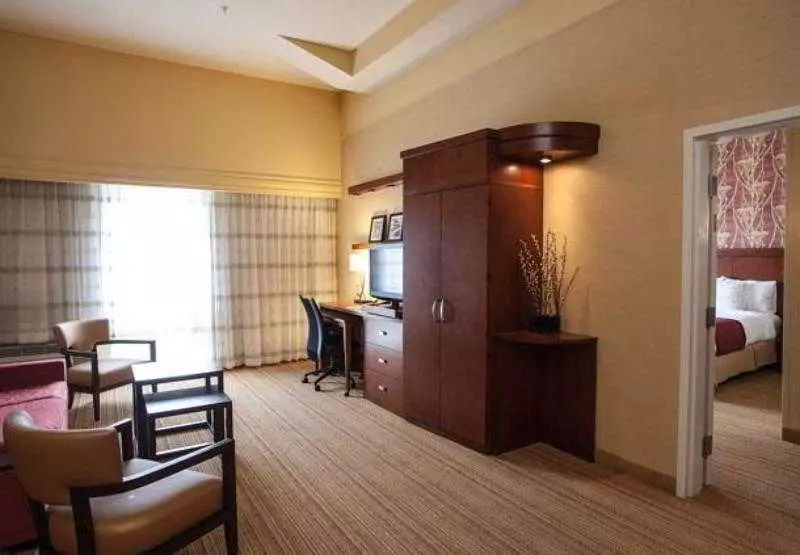 Courtyard By Marriott York