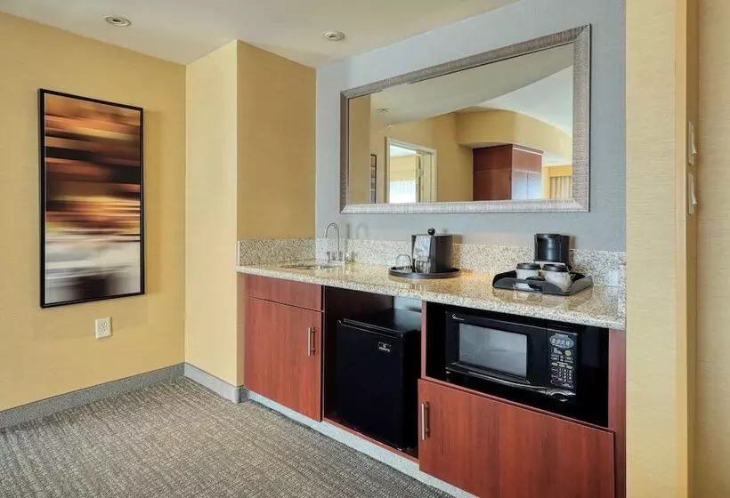 Courtyard By Marriott York