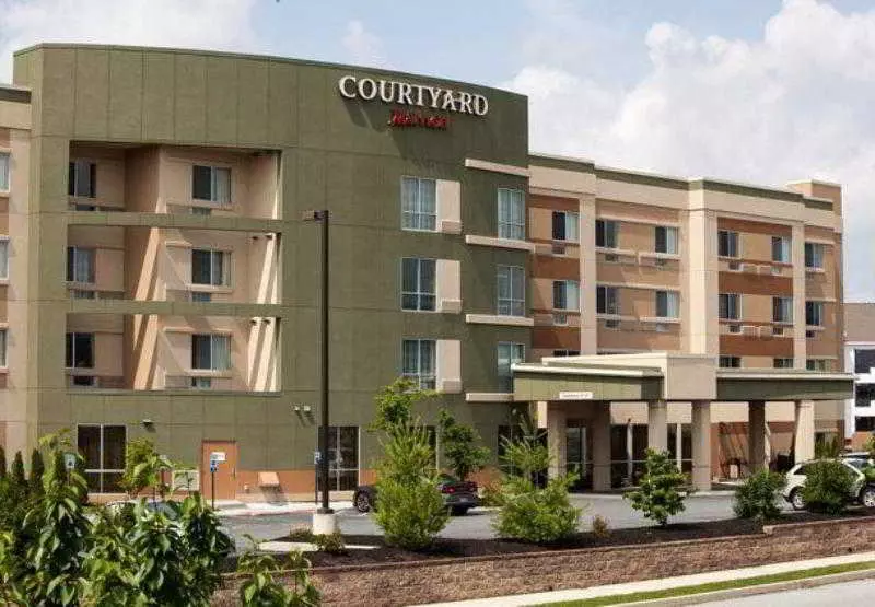 Courtyard By Marriott York