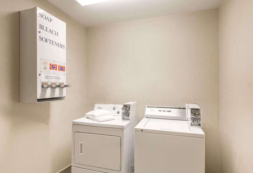 فندق Baymont By Wyndham Galveston