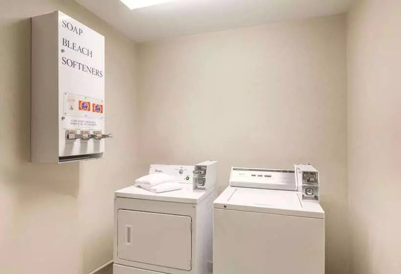 فندق Baymont By Wyndham Galveston