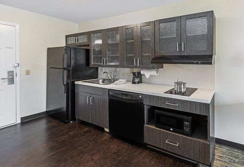 בית מלון כפרי Candlewood Suites Hattiesburg, An Ihg