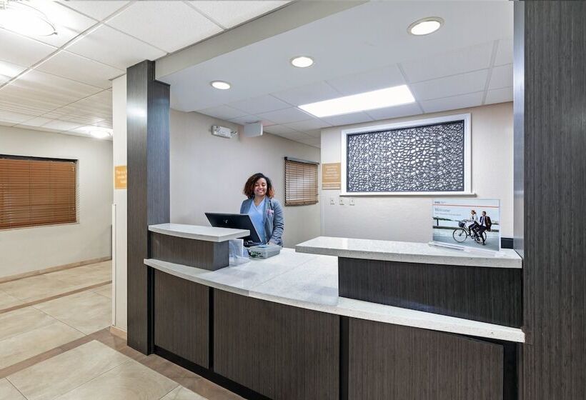 בית מלון כפרי Candlewood Suites Hattiesburg, An Ihg