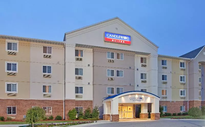 בית מלון כפרי Candlewood Suites Springfield South, An Ihg