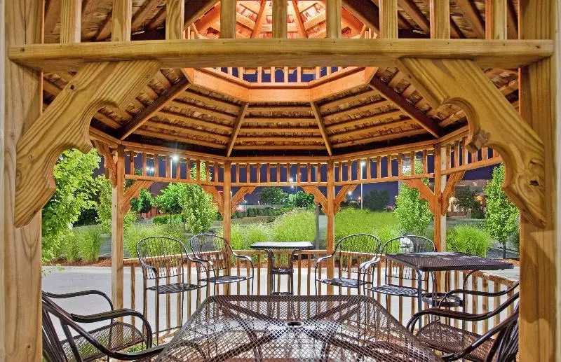 בית מלון כפרי Candlewood Suites Springfield South, An Ihg