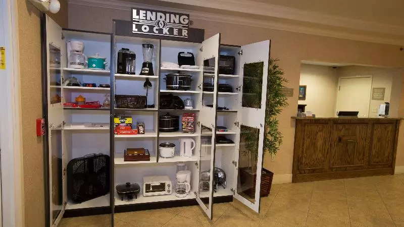 בית מלון כפרי Candlewood Suites Springfield South, An Ihg