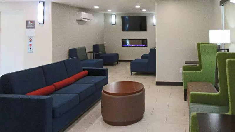 호텔 Comfort Inn & Suites