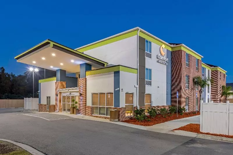 호텔 Comfort Inn & Suites