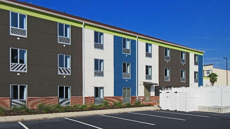 Hotel Comfort Inn & Suites