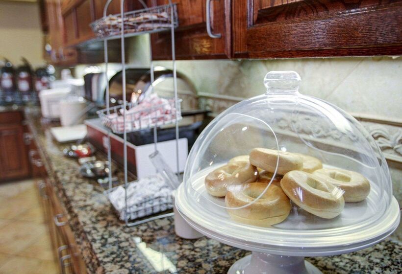 ホテル Comfort Suites University Drive