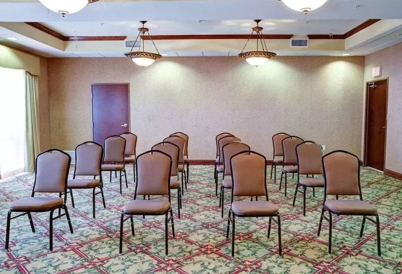 酒店 Comfort Suites University Drive