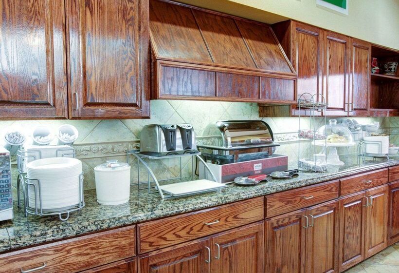 ホテル Comfort Suites University Drive