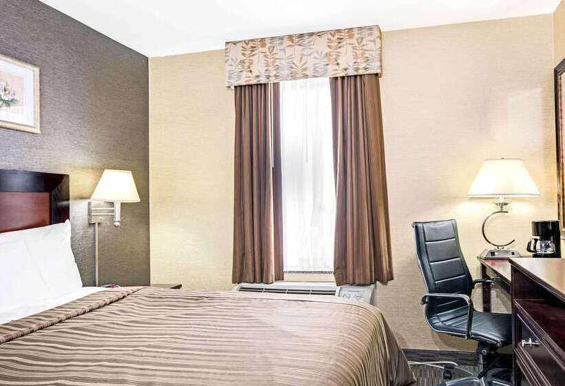 호텔 Days Inn By Wyndham Long Island City