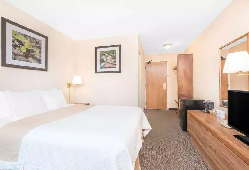 ホテル Days Inn By Wyndham West Rapid City