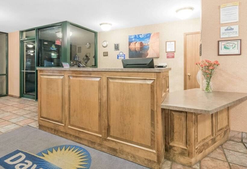 فندق Days Inn By Wyndham West Rapid City