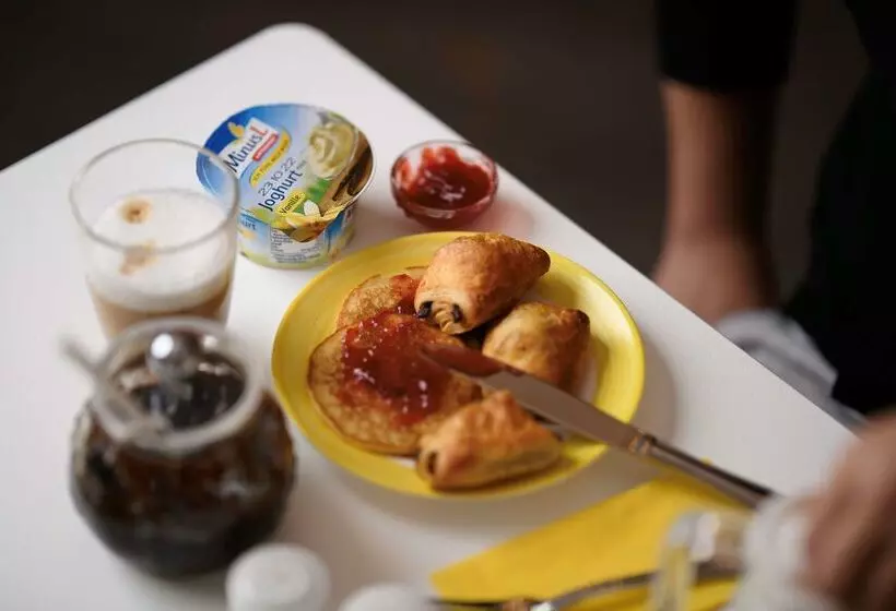 Отель Hannover Airport By Premiere Classe