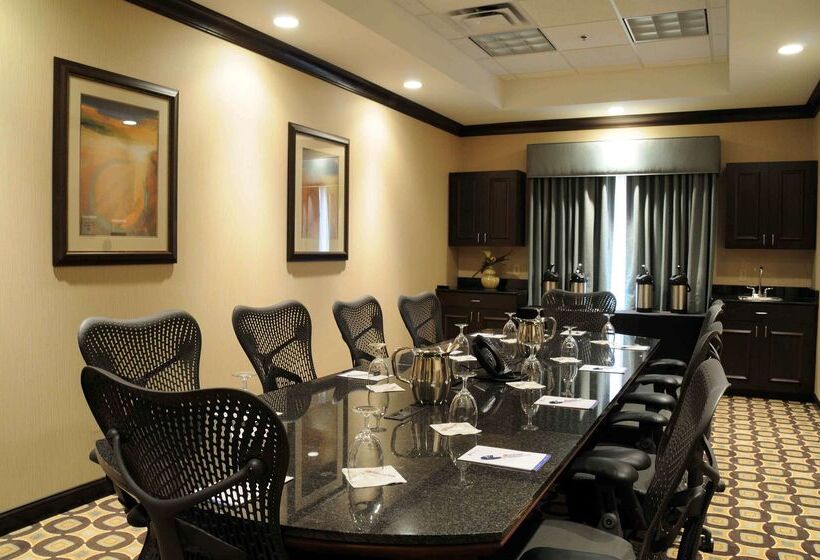 호텔 Hilton Garden Inn Cartersville