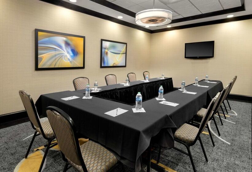 בית מלון כפרי Hilton Garden Inn Fort Worth Alliance Airport