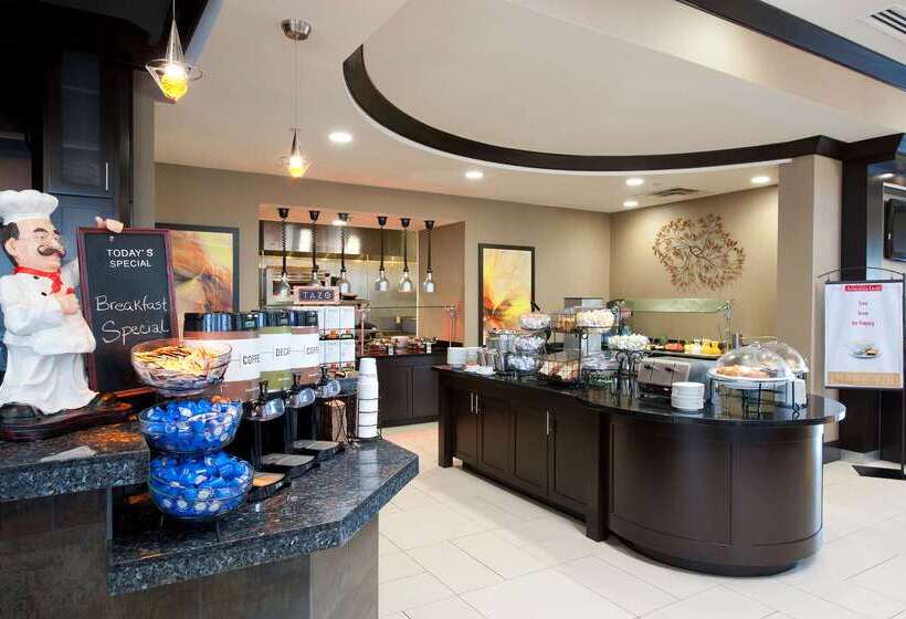 בית מלון כפרי Hilton Garden Inn Fort Worth Alliance Airport