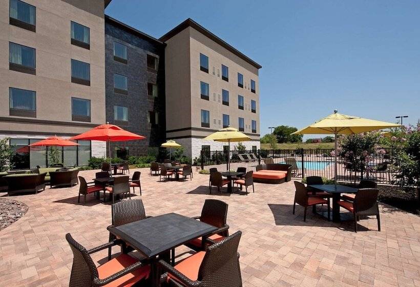 בית מלון כפרי Hilton Garden Inn Fort Worth Alliance Airport