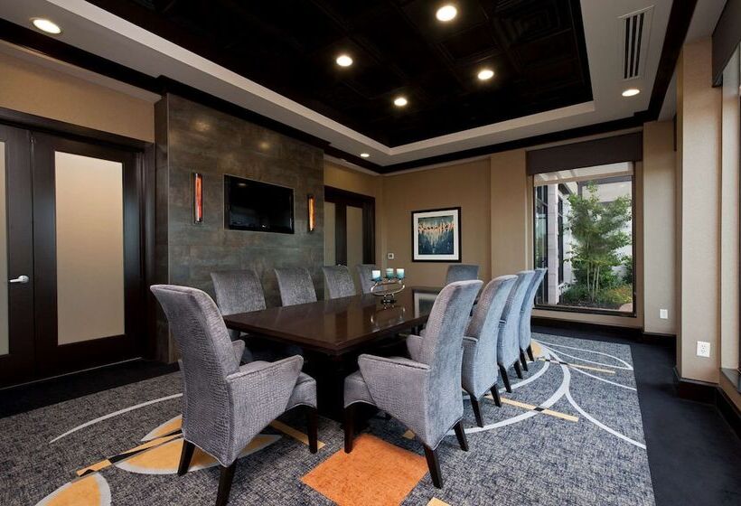 בית מלון כפרי Hilton Garden Inn Fort Worth Alliance Airport