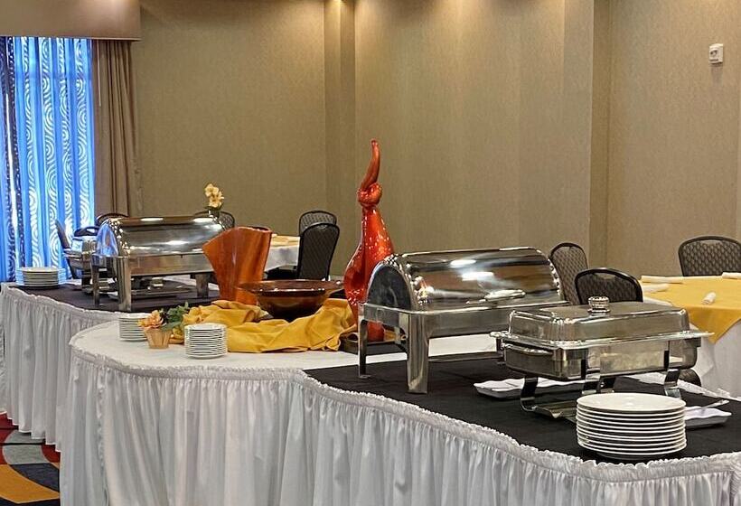 בית מלון כפרי Hilton Garden Inn Fort Worth Alliance Airport