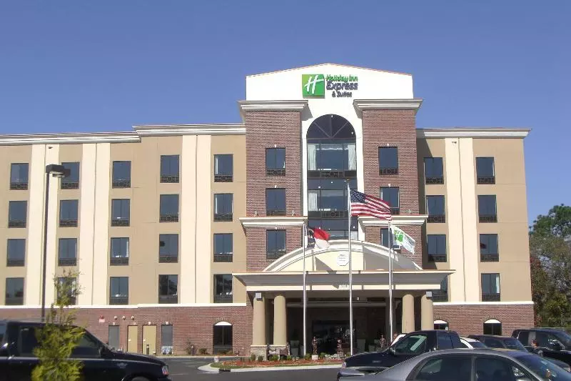 Holiday Inn Express Hotel & Suites Hope Mills Fayetteville Airport, An Ihg