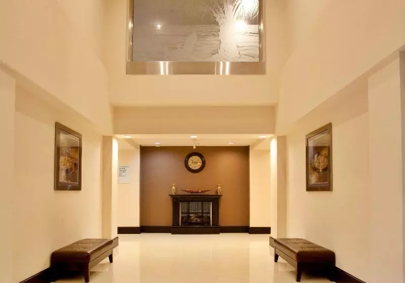 Holiday Inn Express Hotel & Suites Hope Mills Fayetteville Airport, An Ihg