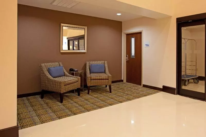 Holiday Inn Express Hotel & Suites Hope Mills Fayetteville Airport, An Ihg