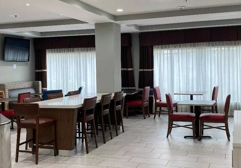 Holiday Inn Express Hotel & Suites Hope Mills Fayetteville Airport, An Ihg