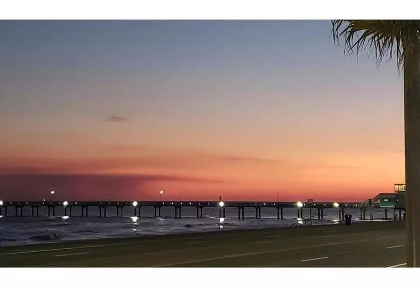 Holiday Inn Express Hotel Galveston West Seawall, An Ihg